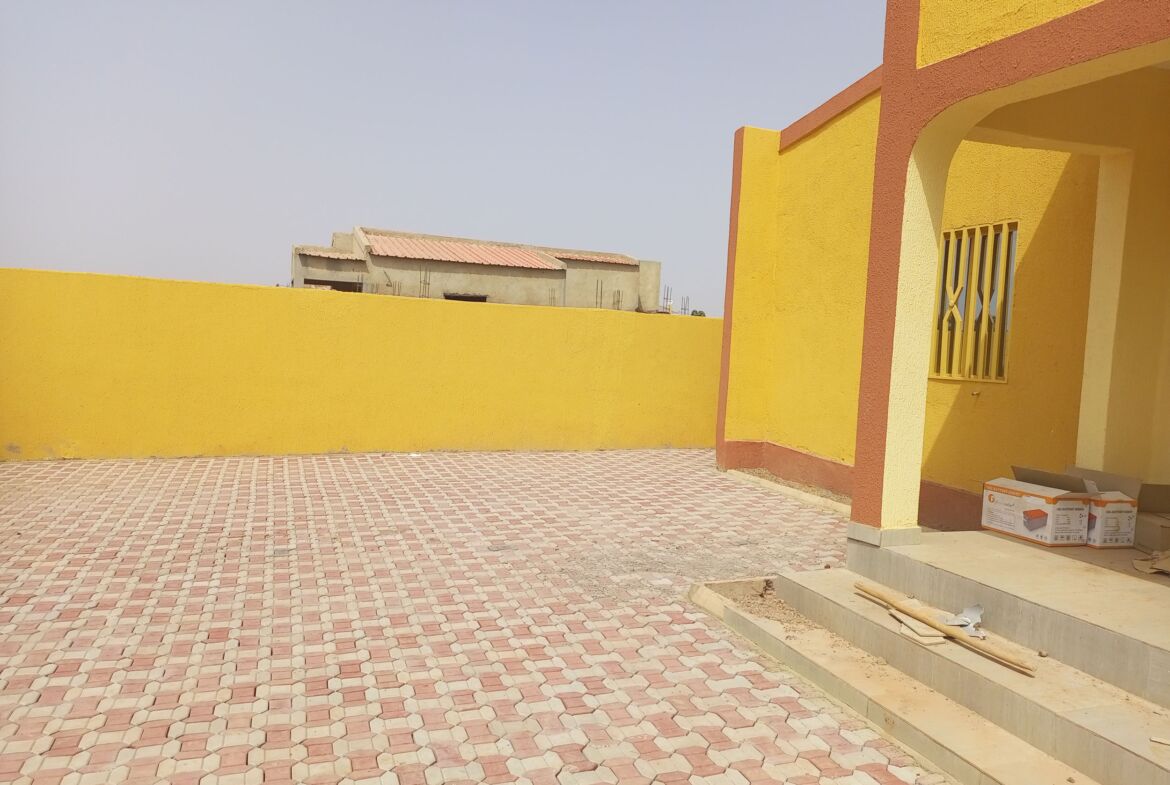 villa F4 en location à saaba