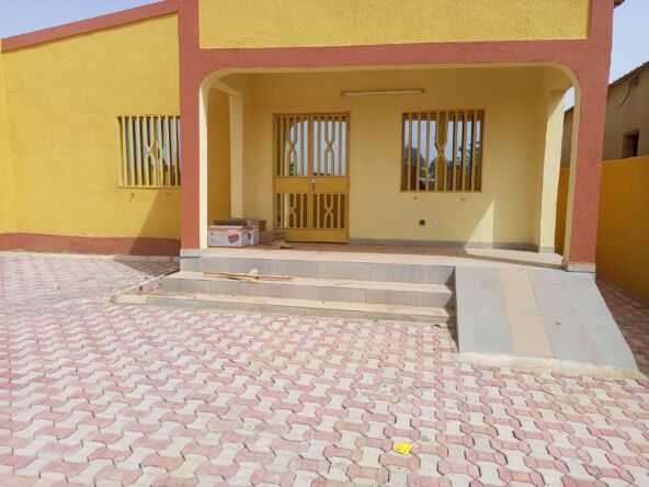 villa F4 en location à saaba