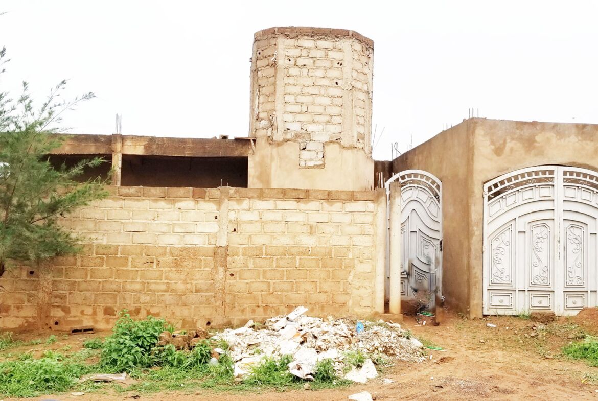 villa inachevée en vente à Ouaga2000 Extension