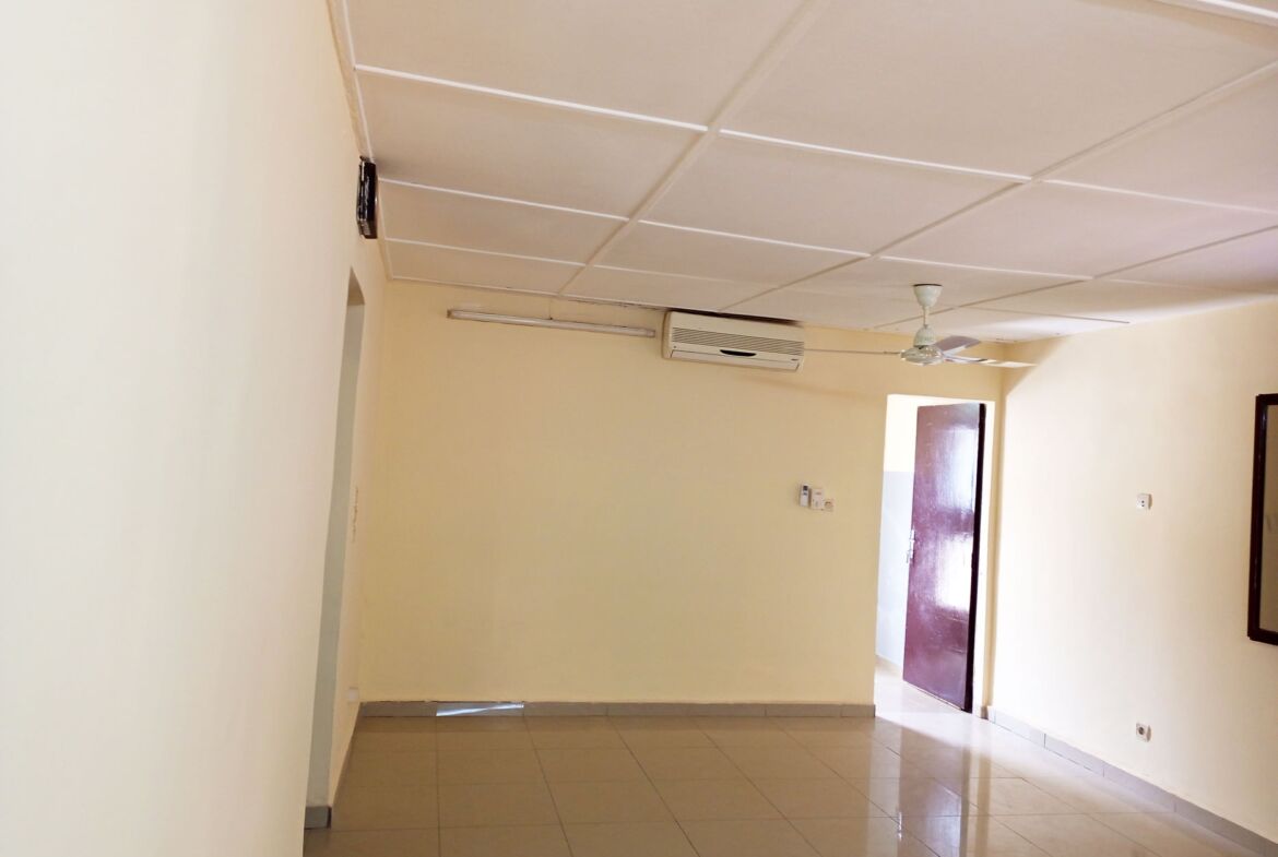 Villa 3 chambres salon en location au 1200 logements à Ouagadougou sur PERFECTOR IMMOBILIER