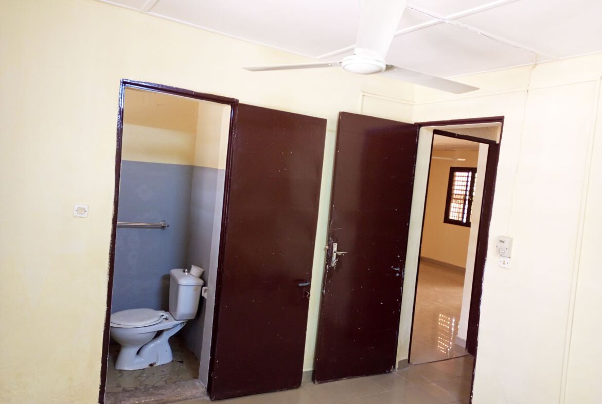 Villa 3 chambres salon en location au 1200 logements à Ouagadougou sur PERFECTOR IMMOBILIER