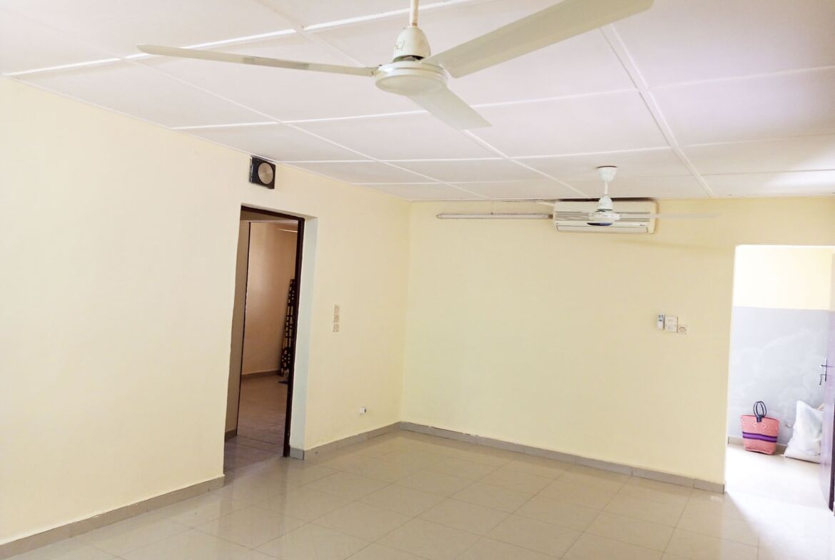 Villa 3 chambres salon en location au 1200 logements à Ouagadougou sur PERFECTOR IMMOBILIER