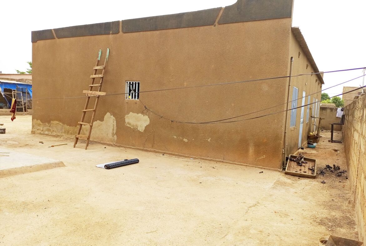 Une parcelle de 625 M² abritant 2 mini villa en vente à Dapoya