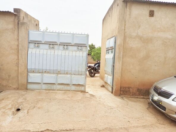 Une parcelle de 625 M² abritant 2 mini villa en vente à Dapoya