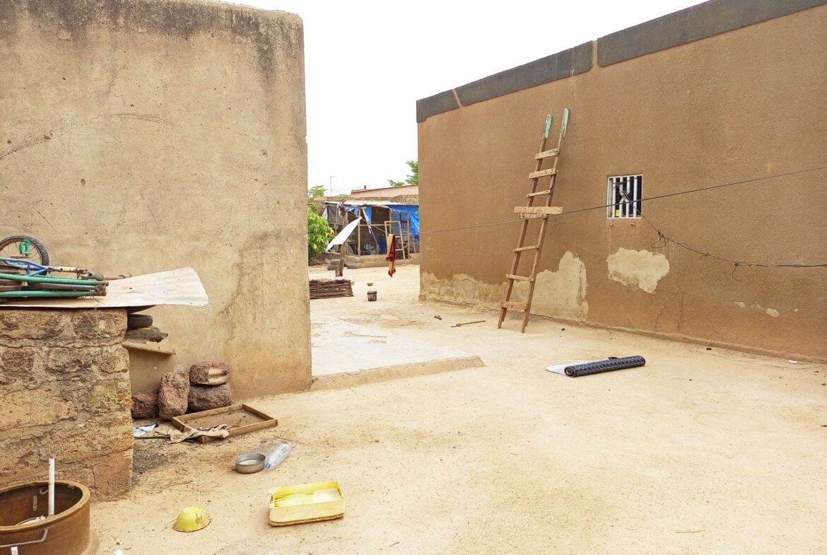 Une villa bâtie sur 625 M² en vente à Dapoya