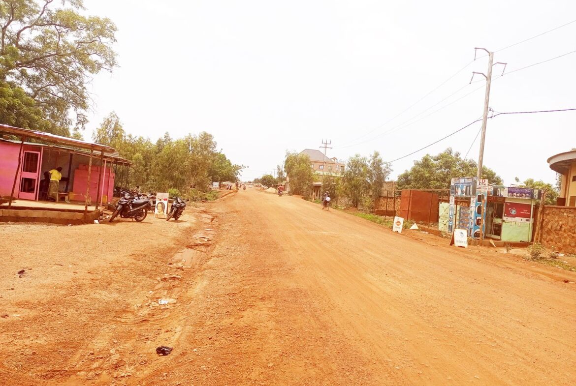 Entrepôt de 360 M² en location à Garghin