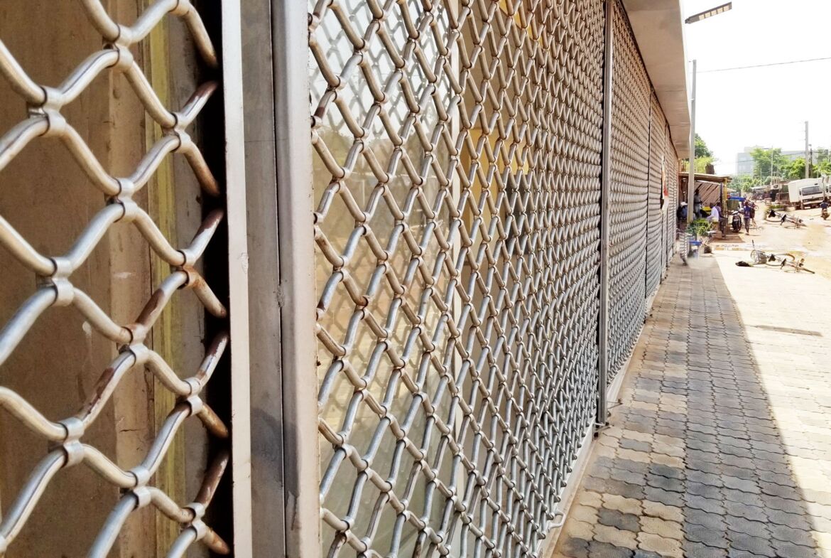 Show room 145 m² en location à Kamsonghin