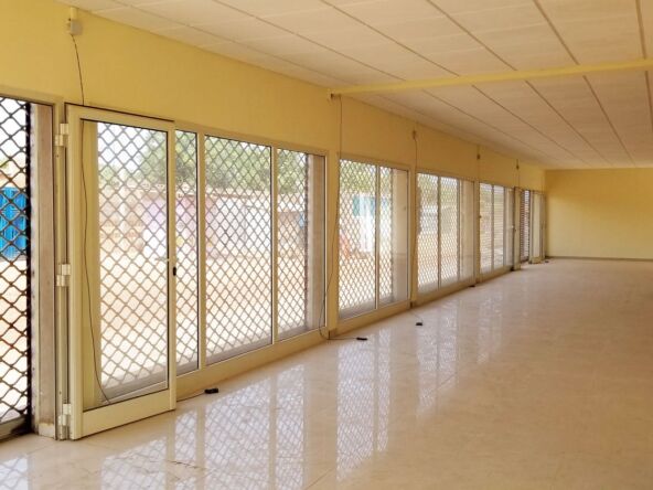 Show room 145 m² en location à Kamsonghin