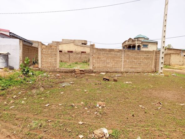 Une parcelle de 336 M² pan coupé située à Tengandogo