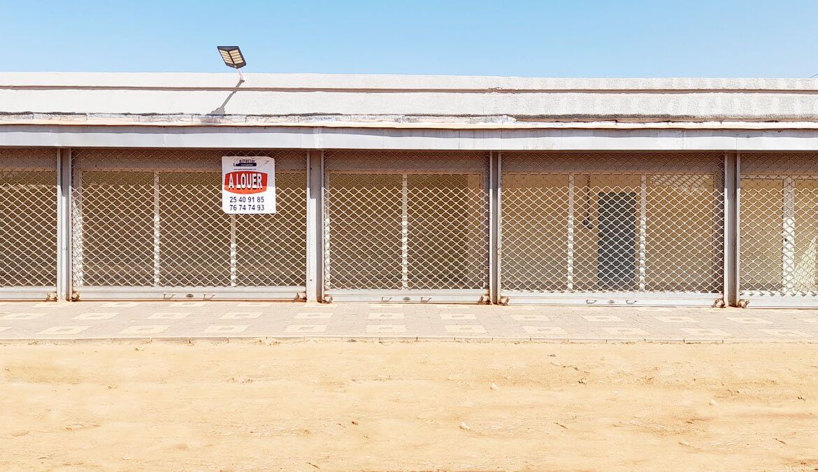 show room de145 M² en location à Kamssonghin