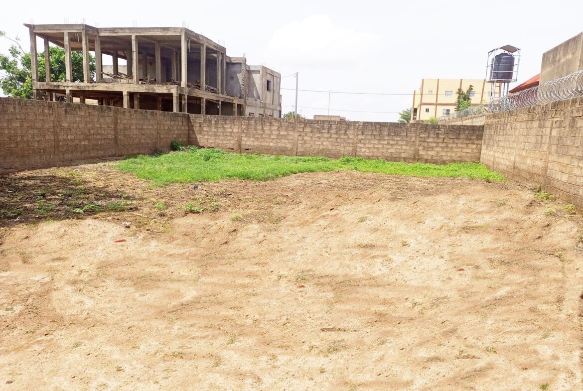 Parcelle de 400 m² en vente à Bassinko sur Perfector Immobilier