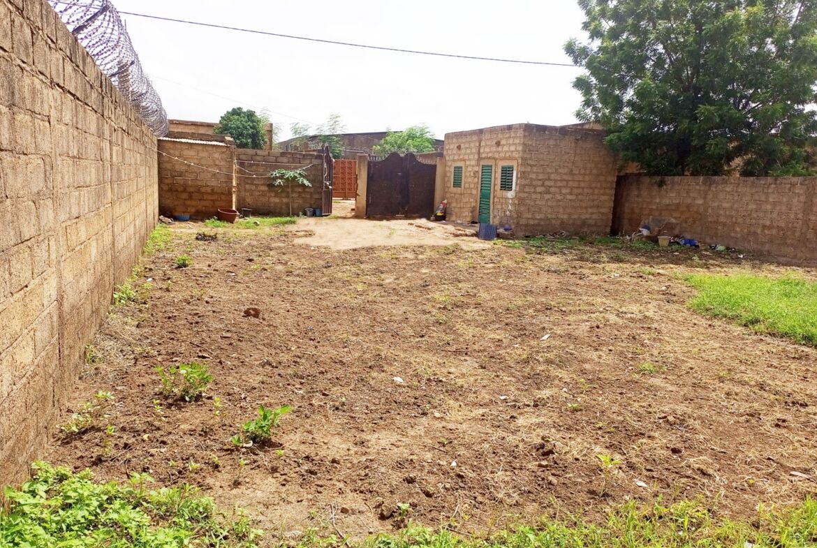 Parcelle de 400 m² en vente à Bassinko sur Perfector Immobilier