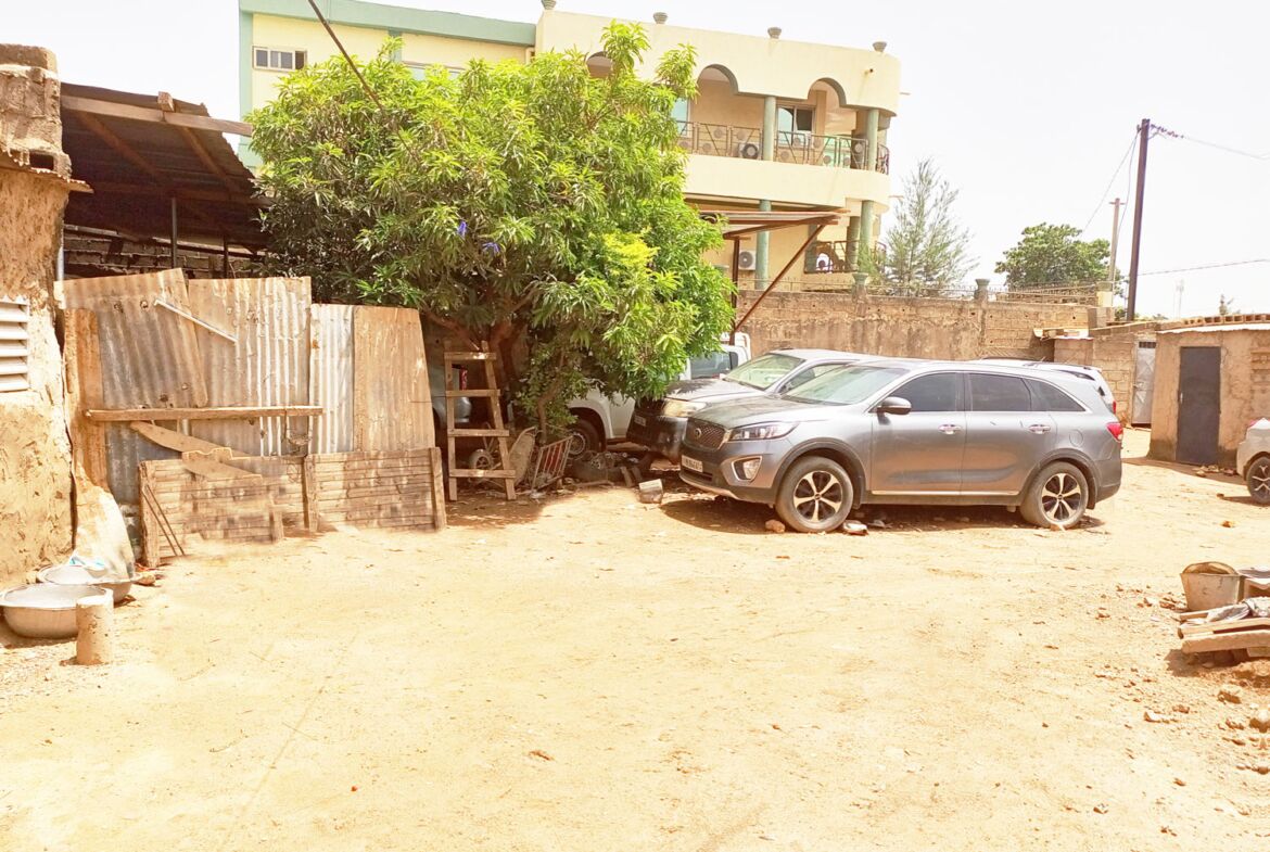 Une parcelle de 450 m² en vente à kalgonde sur Perfector Immobilier