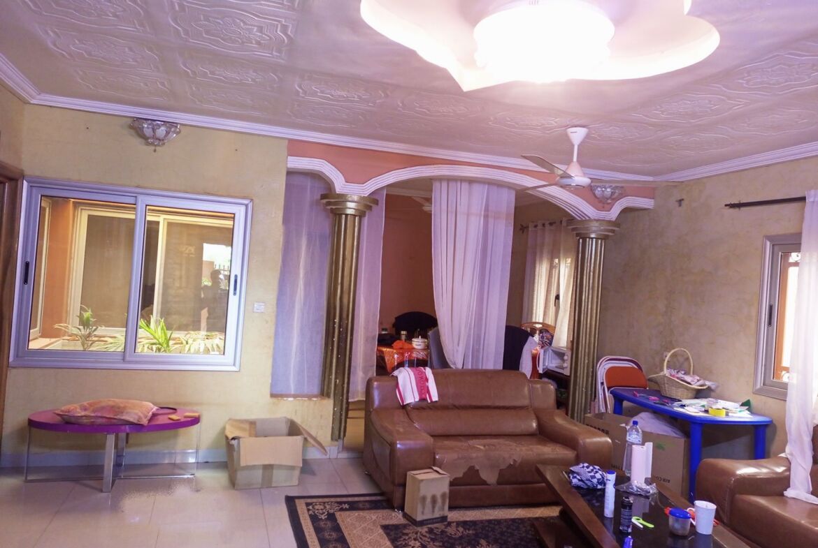 Duplex r+1 de 6 chambres en location à Nioko 1 - Saaba