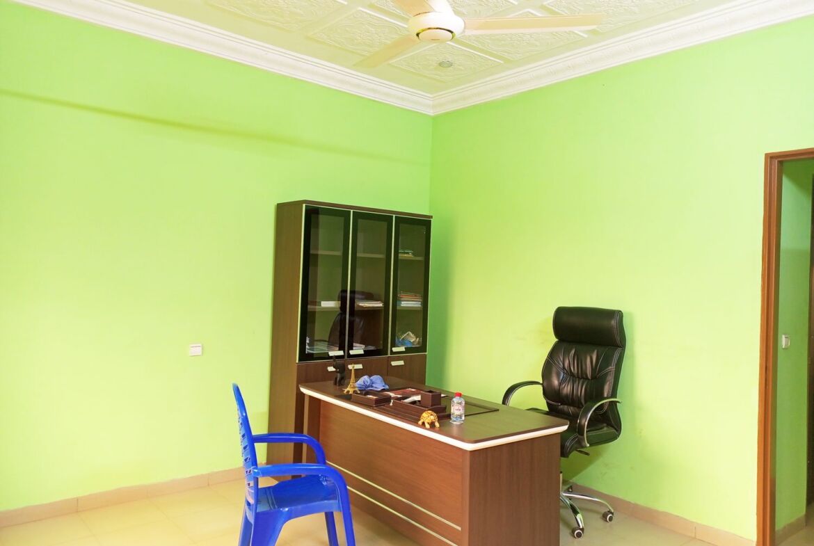 Duplex r+1 de 6 chambres en location à Nioko 1 - Saaba