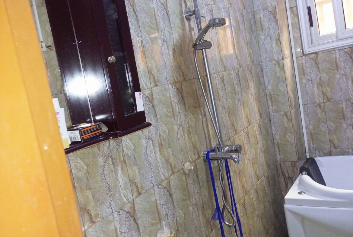 Duplex r+1 de 6 chambres en location à Nioko 1 - Saaba