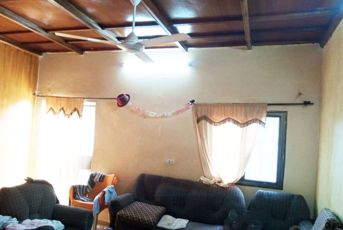 Une villa de 3 chambres salon en vente à Bonheur ville