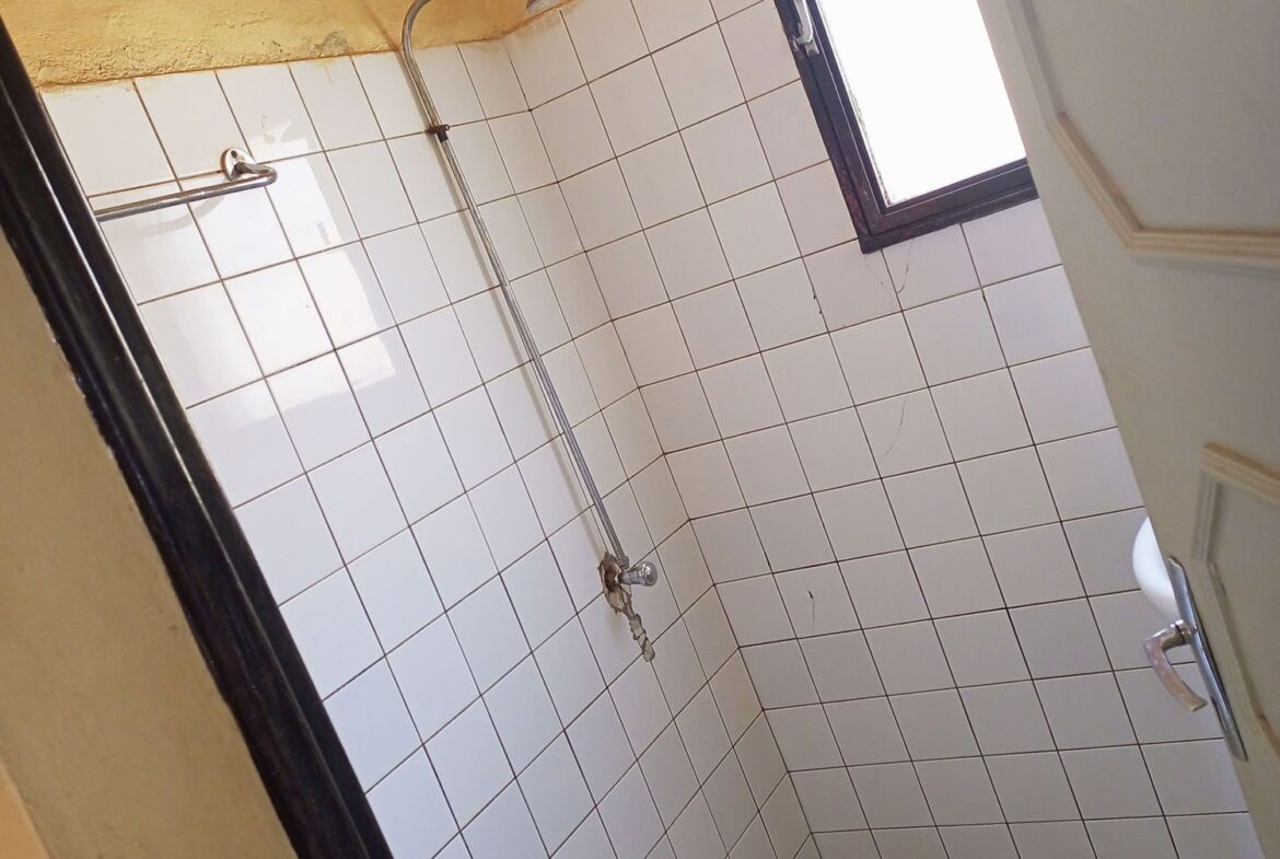 Une Mini villa de 2 chambres salon en location