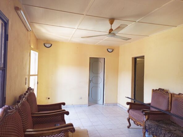 Une Mini villa de 2 chambres salon en location