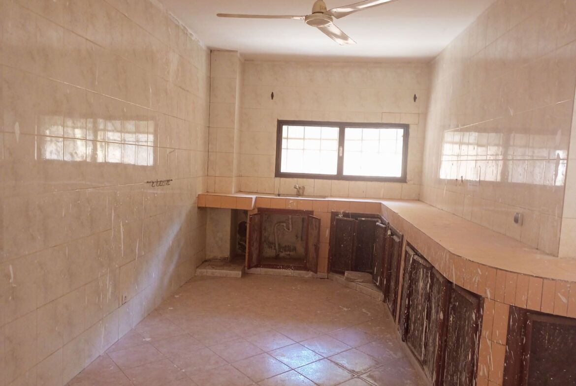 Duplex de 9 pièces en location à Zogona