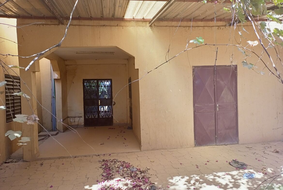 Duplex de 5 chambres en location à Bendogo
