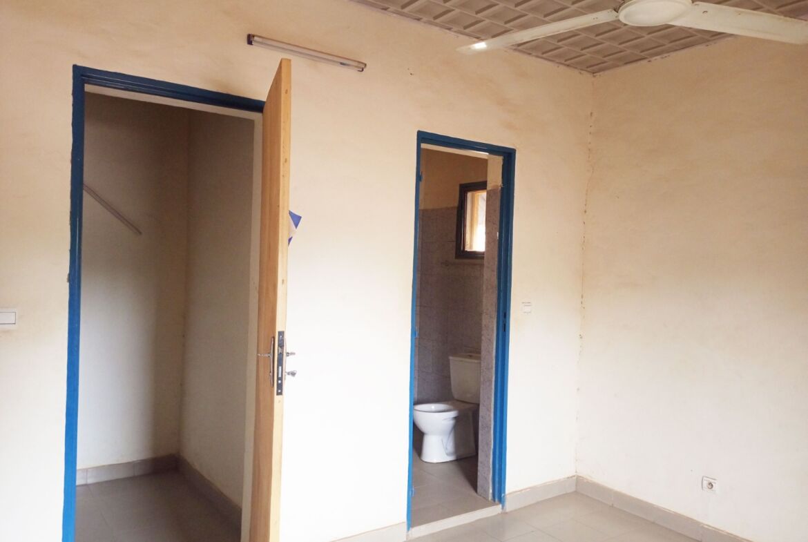 Un Duplex de 9 pièces en location à Ouaga2000 zone c