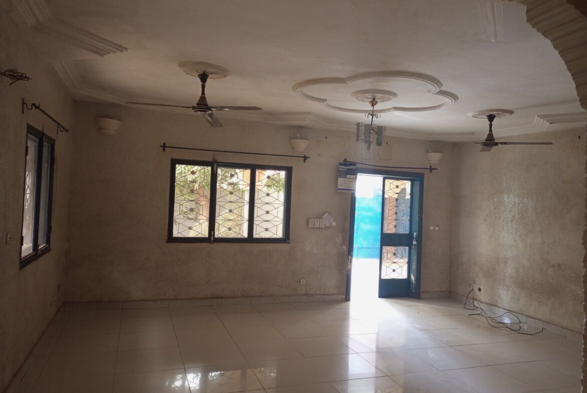 Un Duplex de 9 pièces en location à Ouaga2000 zone c