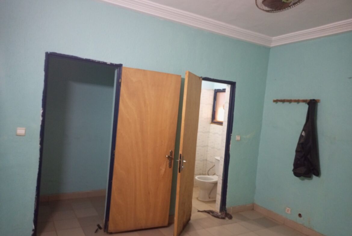 Un Duplex de 9 pièces en location à Ouaga2000 zone c