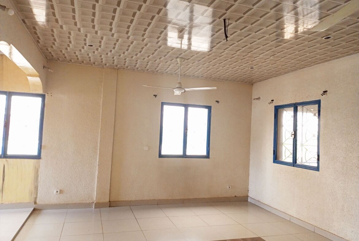 Un Duplex de 9 pièces en location à Ouaga2000 zone c