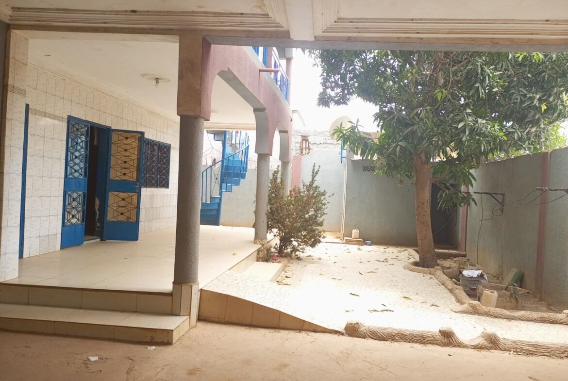 Un Duplex de 9 pièces en location à Ouaga2000 zone c
