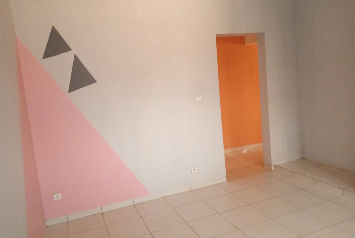 Un duplex nouvelle construction de 5 chambres en location à Somgandé