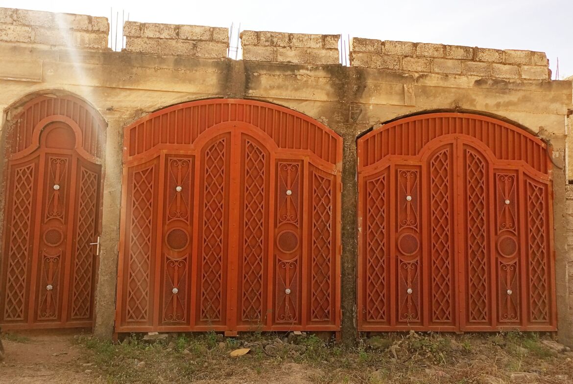 UNE VILLA INACHEVEE DE 3 CHAMBRES EN VENTE A RIMKIETA