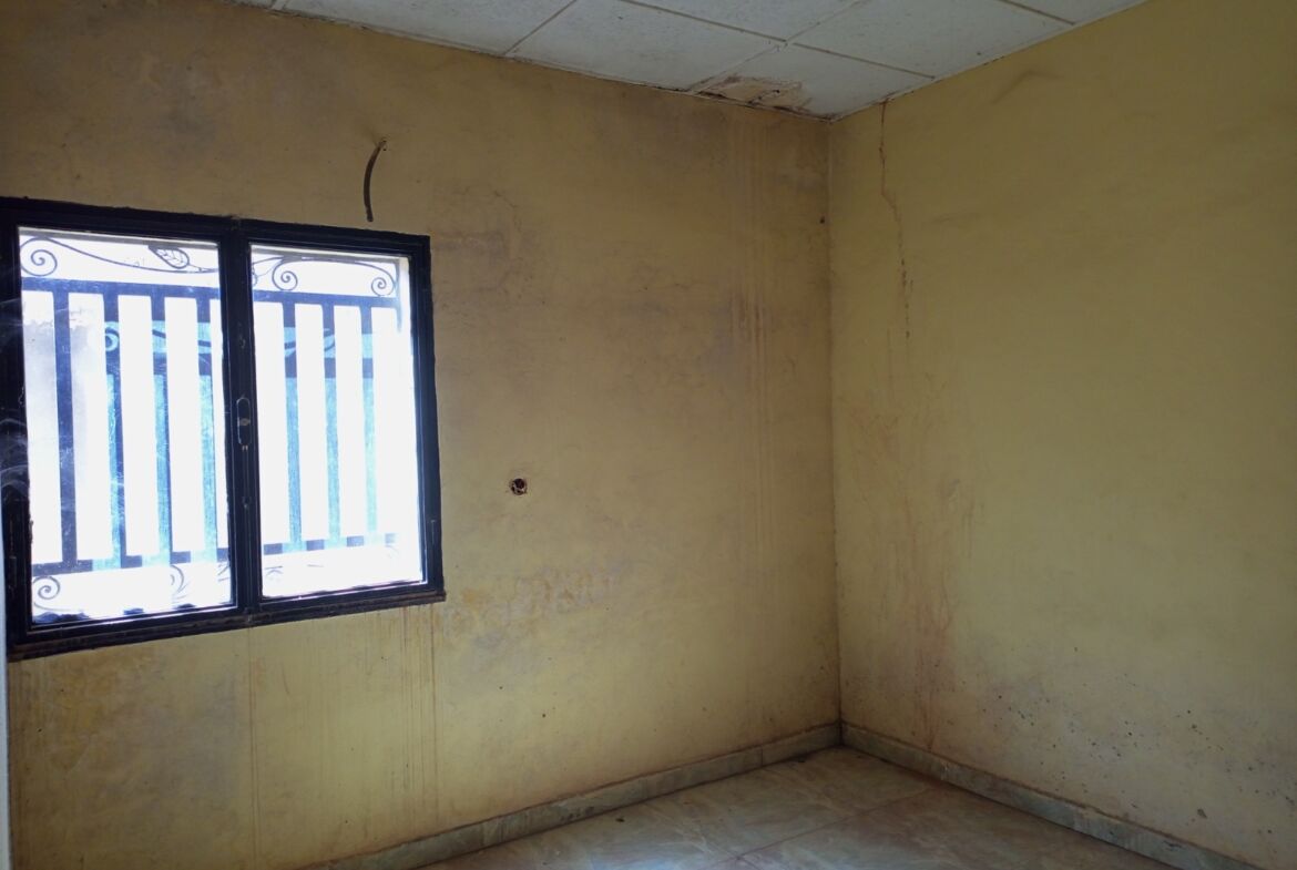 UNE VILLA INACHEVEE DE 3 CHAMBRES EN VENTE A RIMKIETA