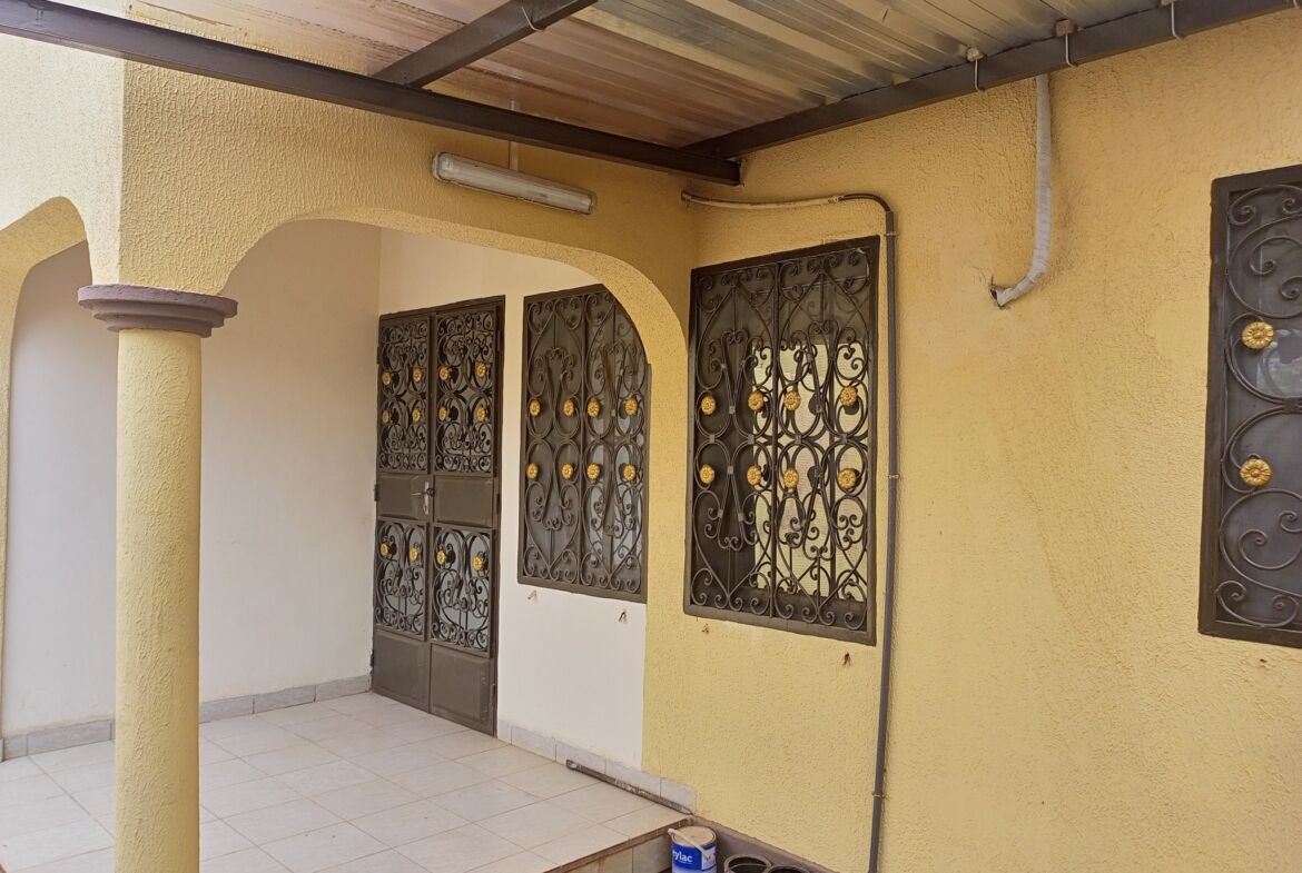 VILLAS JUMELEES DE 3 CHAMBRES EN LOCATION A KOURITENGA