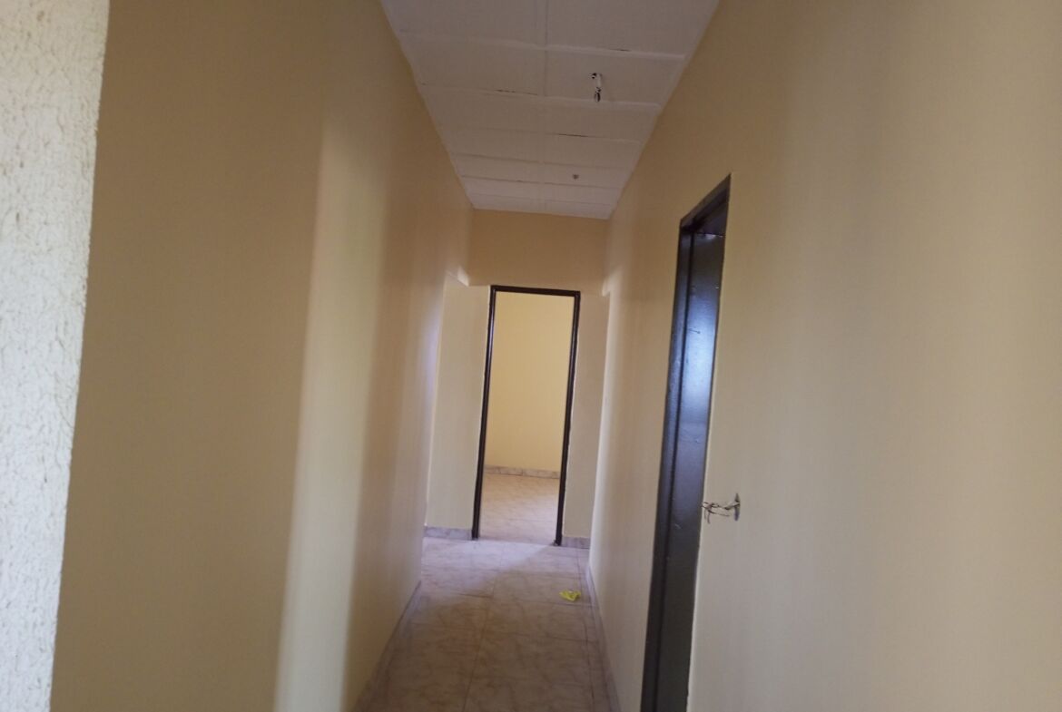 Duplex de 6 chambres nouvelle construction en location à Bangporé sur Perfector Immobilier