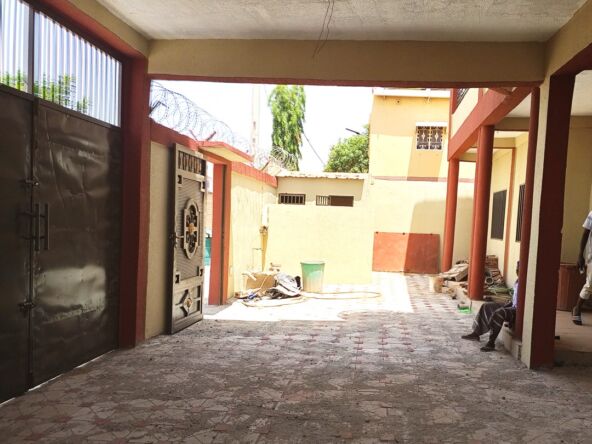 Duplex de 6 chambres nouvelle construction en location à Bangporé sur Perfector Immobilier