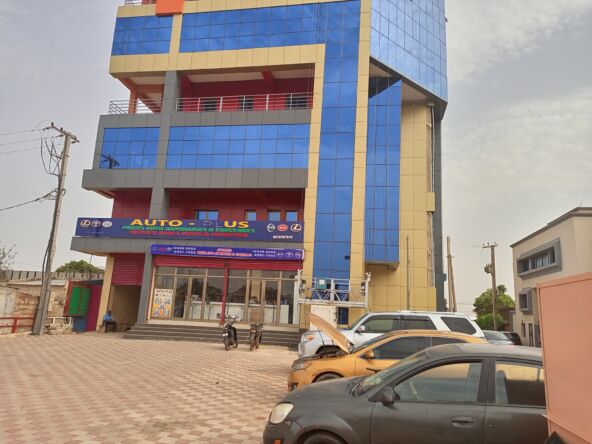 Une partie d'immeuble en location à la patte d'oie sur Perfector Immobilier