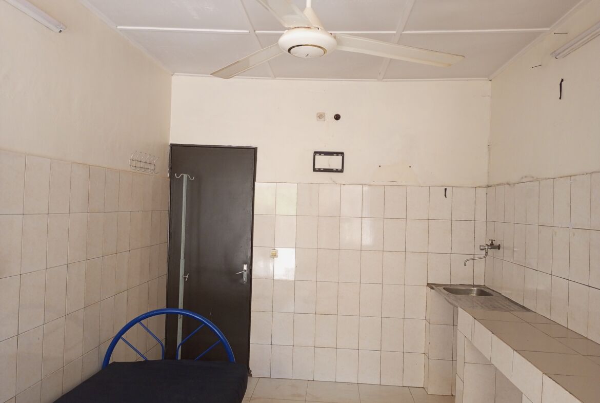 Un bâtiment R+1 en vente à Ouaga2000 Zone C