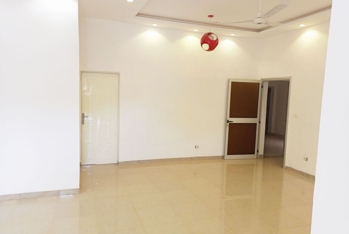Une villa de 3 chambres en location à Zagtouli²