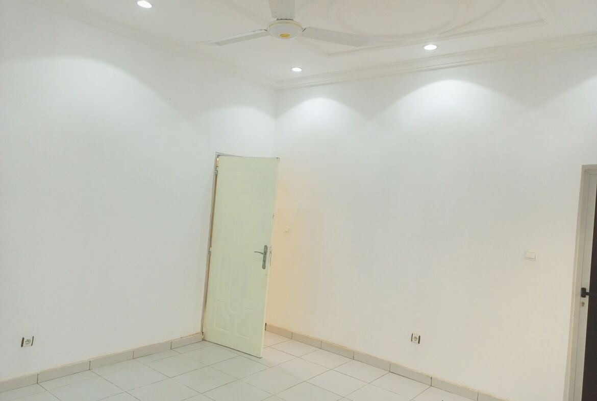 Une villa de 3 chambres en location à Zagtouli²