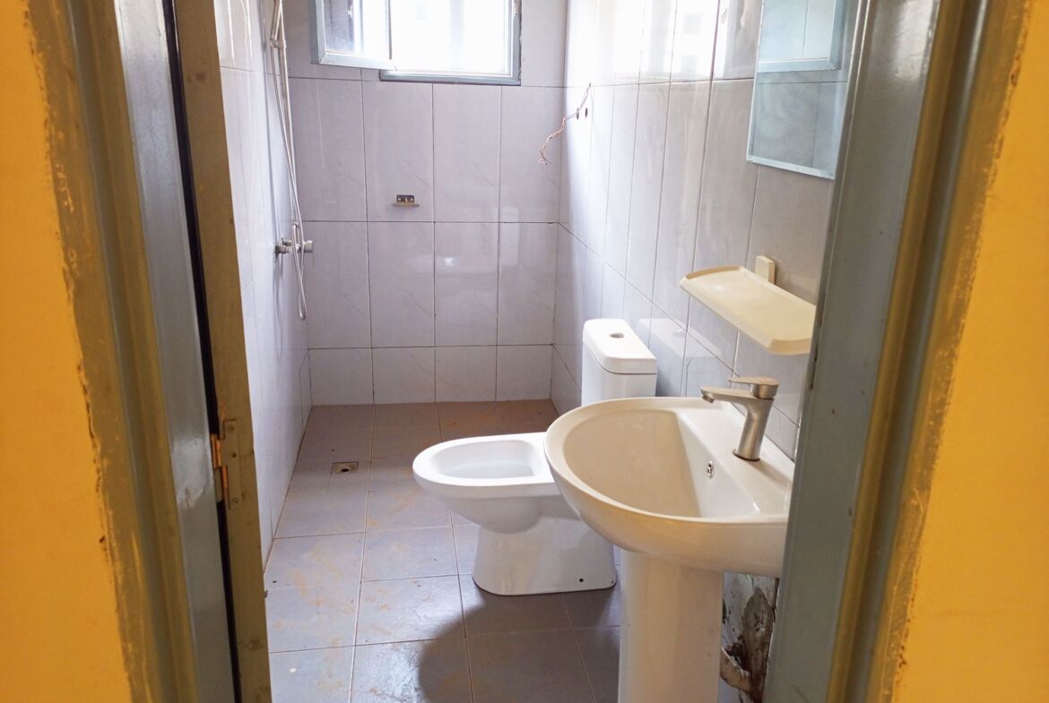 Une villa de 4 chambres en location au quartier guiguemtenga