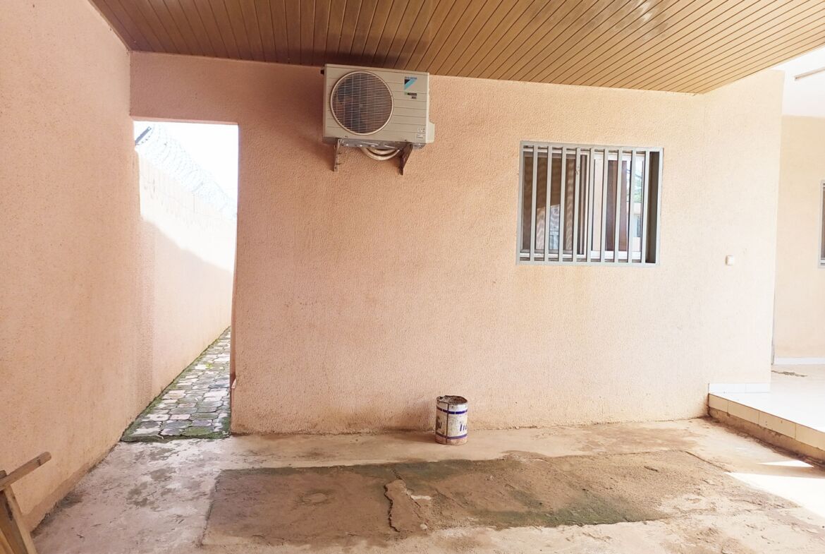 Une minivilla de 2 chambres en location à Wayalghin sur Perfector Immobilier