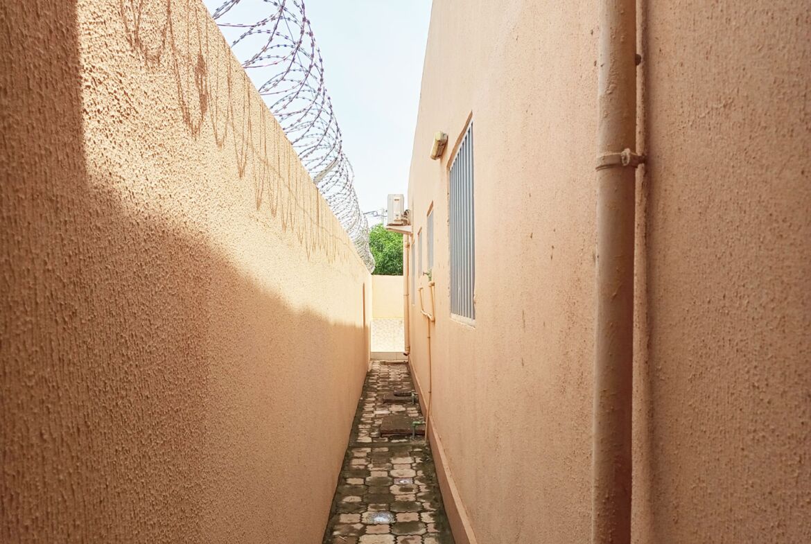 Une minivilla de 2 chambres en location à Wayalghin sur Perfector Immobilier