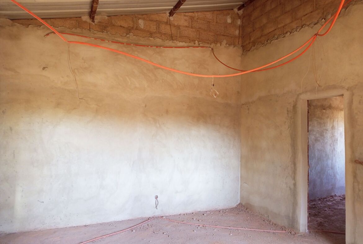 Un duplex inachevé en vente à Nioko 1 - Saaba