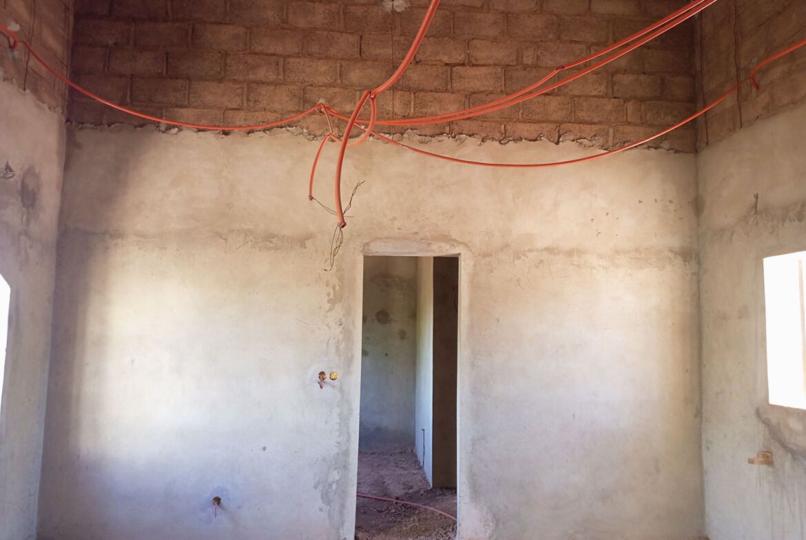 Un duplex inachevé en vente à Nioko 1 - Saaba